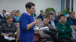 Жители Лугового обсудили планы развития с вице-мэром Южно-Сахалинска