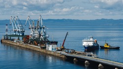 Главгосэкспертиза одобрила проект реконструкции порта Корсаков
