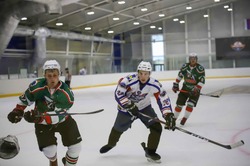 Шесть команд сразились в первом турнире по хоккею 3х3 на Сахалине