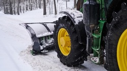 Специалисты проверят качество расчистки дворов от снега в Южно-Сахалинске 22 декабря