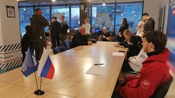 Единый день сбора подписей в поддержку Владимира Путина прошел в Южно-Сахалинске