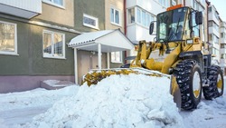 Почти 200 дворов расчистили в Корсаковском районе после циклона
