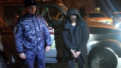 Водитель на Сахалине сбил женщину и проболтался об этом по телефону. Его поймали