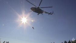 Спасатели Сахалина отработали спуски с вертолета