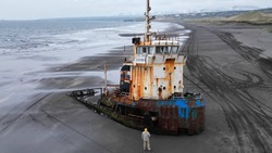 «Стадия вандализма»: судно «Корунд» у берегов Итурупа разобрали на части