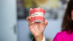 Сахалинцам ответят на вопросы о стоматологической помощи