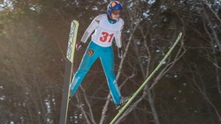Школьников Южно-Сахалинска позвали в секцию по прыжкам на лыжах с трамплина