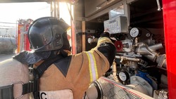 Пожарные потушили вспыхнувшую платформу в Поронайске