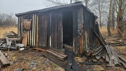 Дачный дом загорелся на улице Первомайской в Александровске-Сахалинском