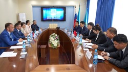 Перспективы сотрудничества между Южно-Сахалинском и Цзямусы обсудили на Сахалине