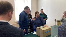 Губернатор Валерий Лимаренко посетил центр «Анива со СВОими»