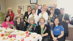 Члены Холмского объединения женщин приняли поздравление с наступающим праздником