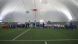 Юбилейный сезон «Зимней футбольной лиги» открыли на Сахалине