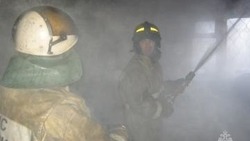 Пожарные потушили горящую прихожую в жилом доме Смирныховского района