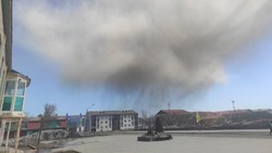 Вулкан Эбеко выбросил пепел на высоту три километра 15 мая