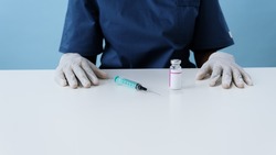 Бизнес на фальшивой вакцинации от коронавируса сделал главврач больницы на Сахалине