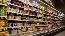 Более 40 нарушений при продаже и производстве молочной продукции выявили на Сахалине