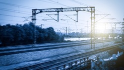 Движение транспорта ограничат на одном из железнодорожных переездов в Южно-Сахалинске