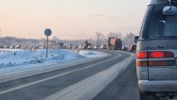 Водители с утра встали в километровую пробку в сторону Новотроицкого