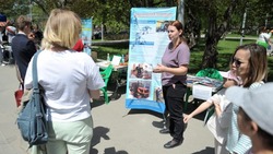 Центр молодежных инициатив провел ярмарку вакансий для школьников Южно-Сахалинска