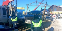 Автомобили сахалинцев эвакуируют с «Горного воздуха»