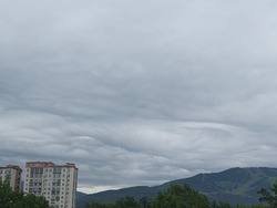 Необычные облака удивили сахалинцев