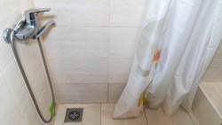 Мэрия Южно-Сахалинска обустроила удобную ванную для парня с ДЦП