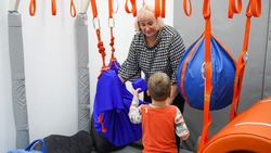 Сенсорно-динамическую комнату открыли в детском саду Корсакова «Ромашка»