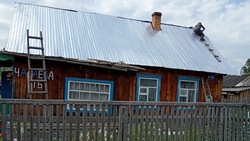 Семья мобилизованного получила помощь в ремонте крыши в Смирных 