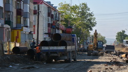 Улицу Комсомольскую на Сахалине закатают в асфальт за 653 миллиона рублей