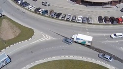 Авария на кольце в Южно-Сахалинске попала в объективы камер дорожного наблюдения