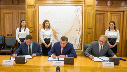 Трехстороннее соглашение в сфере труда на Сахалине и Курилах продлили на три года