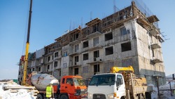 Новые дома для жильцов двух аварийных общежитий в Южно-Сахалинске достроят к ноябрю