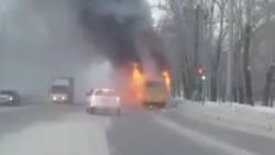 Пассажирский автобус полностью сгорел на Дальнем Востоке. В салоне были пассажиры