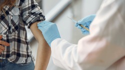 Вакцина от COVID-19 «Спутник-М» для подростков поступила на Сахалин