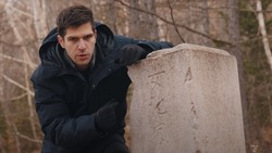 Известный блогер побывал на уникальном кладбище эпохи Карафуто на Сахалине