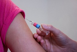 Более 42 тысяч жителей Южно-Сахалинска сделали прививки от гриппа