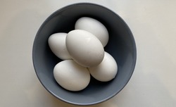 Как просто и экологично покрасить яйца на Пасху: советы от Sakh.online