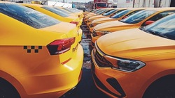 В Госдуме предложили запретить наценку на стоимость такси в непогоду