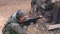 Военнослужащие Восточного военного округа учатся тактической стрельбе - Центр внимания 23.04.24