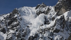 Сход лавин ожидают в большинстве районов Сахалинской области