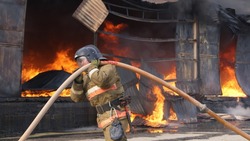 Шесть человек тушили пожар в жилом доме в Охе