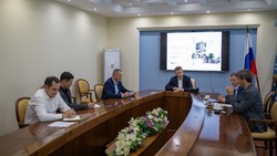 Мэр Южно-Сахалинска обсудил вопросы сотрудничества с делегацией из Иркутска