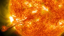Волна магнитных бурь ожидается на Земле в 2024 году из-за активности Солнца