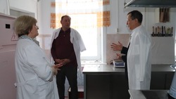 Мэр Холмска Дмитрий Любчинов во время рабочей поездки посетил детский сад «Рябинка»