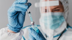Сахалинский инфекционист разъяснила новые противопоказания к вакцинации от COVID-19