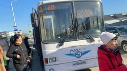 Водитель маршрута № 71 в Южно-Сахалинске бросил пассажиров в салоне автобуса