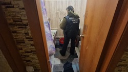 Зарезанного мужчину нашли в одной из квартир Невельского района
